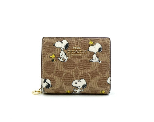 Coach X Peanuts Snap Wallet In Signature Canvas With Snoopy Print CBN32